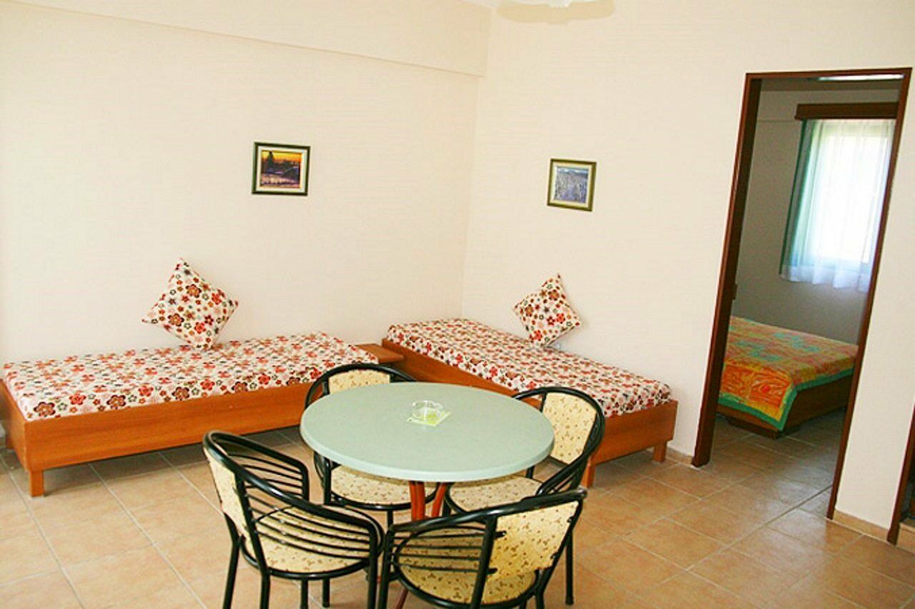 Avlu Apartments 1 İçmeler Exterior foto